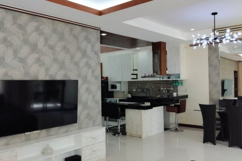 Chalet de 3 dormitorios en Bang Tao, Tailandia № 75774 - foto 3
