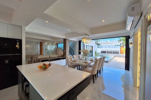Propiedad 357.47 m2 en Rawai, Tailandia № 144435 - foto 21