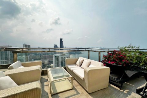 Condominio de 4 dormitorios en Pattaya, Tailandia № 146383 - foto 5