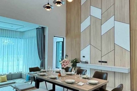 Propiedad 350 m2 en Rawai, Tailandia № 135203 - foto 13