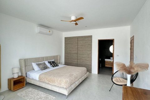 Chalet de 3 dormitorios en Ko Samui, Tailandia № 120222 - foto 10