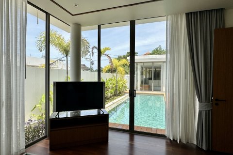 Chalet de 3 dormitorios en Bang Tao, Tailandia № 210009 - foto 5