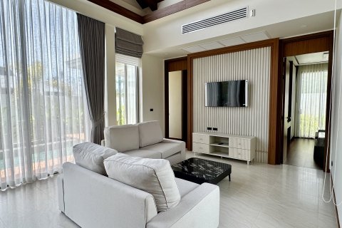 Chalet de 3 dormitorios en Bang Tao, Tailandia № 210009 - foto 2