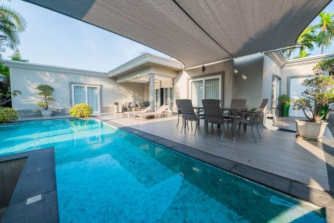 Condo in Pattaya, Thailand, 3 bedrooms № 171309 - photo 24