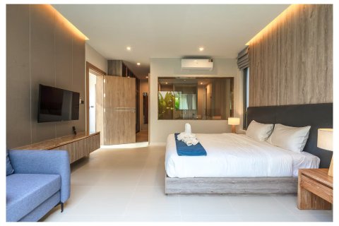Chalet de 3 dormitorios en Bang Tao, Tailandia № 210005 - foto 9