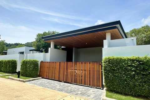 Villa in Bang Tao, Thailand 4 bedrooms № 152426