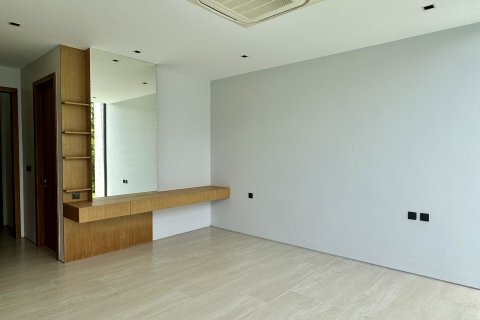 Chalet de 4 dormitorios en Bang Tao, Tailandia № 152425 - foto 24