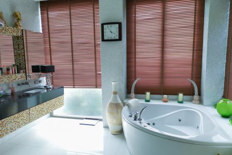 Condominio de 3 dormitorios en Pattaya, Tailandia № 121068 - foto 10