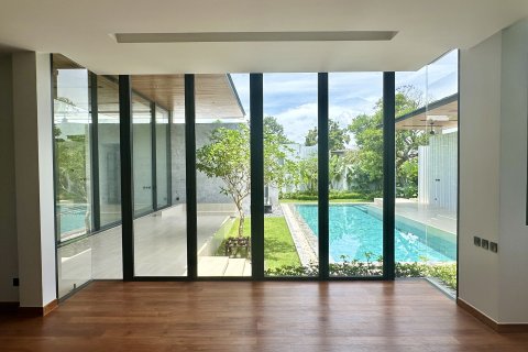 Chalet de 4 dormitorios en Bang Tao, Tailandia № 210011 - foto 11