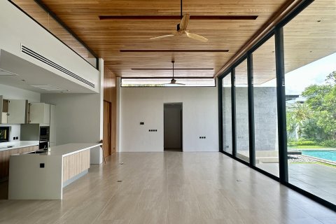 Chalet de 4 dormitorios en Bang Tao, Tailandia № 210011 - foto 13