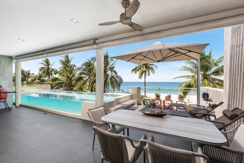 Chalet de 3 dormitorios en Bang Tao, Tailandia № 153758 - foto 11