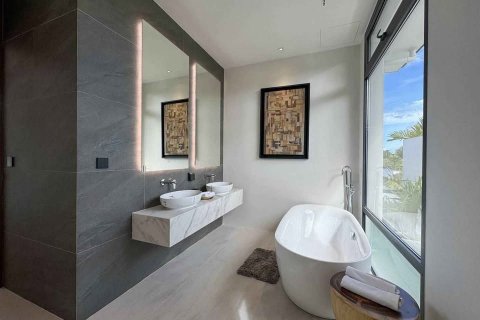 Propiedad 300 m2 en Chalong, Tailandia № 135206 - foto 8