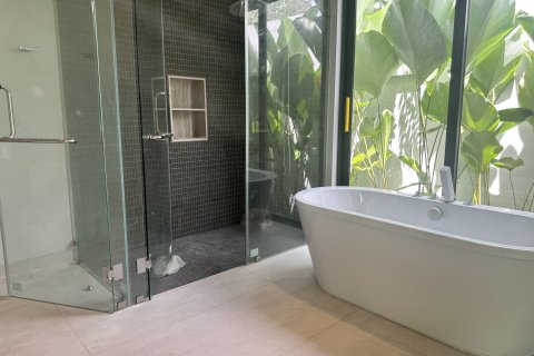 Chalet de 3 dormitorios en Bang Tao, Tailandia № 152427 - foto 6