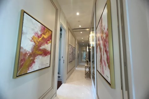 Condominio de 4 dormitorios en Pathum Wan, Bangkok, Tailandia № 167053 - foto 12