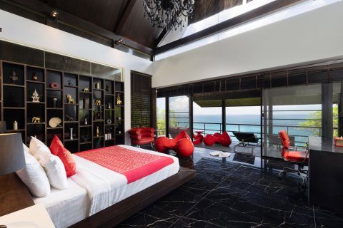 Chalet de 7 dormitorios en Kamala, Tailandia № 153696 - foto 16