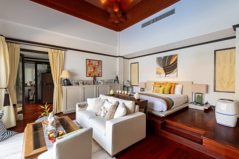 Chalet de 4 dormitorios en Bang Tao, Tailandia № 152573 - foto 12