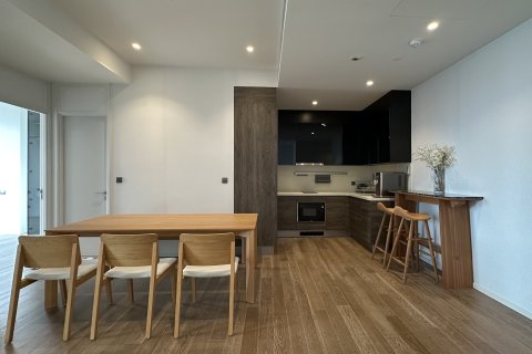 Condominio de 2 dormitorios en Pathum Wan, Bangkok, Tailandia № 163885 - foto 2