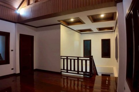 Propiedad 280 m2 en Chalong, Tailandia № 135143 - foto 9