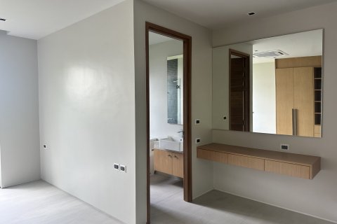 Chalet de 3 dormitorios en Bang Tao, Tailandia № 152428 - foto 10