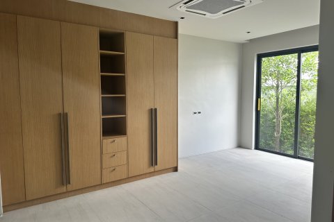 Chalet de 3 dormitorios en Bang Tao, Tailandia № 152428 - foto 8