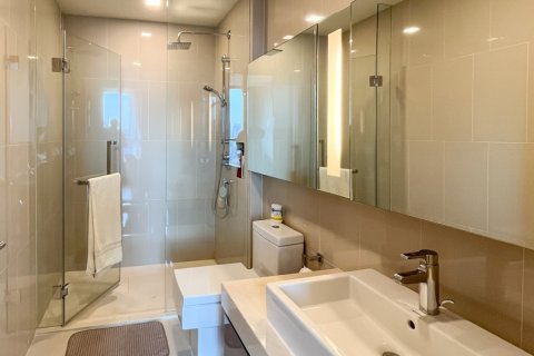 Condominio de 3 dormitorios en Watthana, Bangkok, Tailandia № 163796 - foto 20