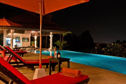 Chalet de 6 dormitorios en Layan Beach, Tailandia № 70935 - foto 9