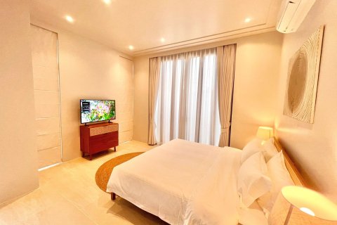 Chalet de 3 dormitorios en Bang Tao, Tailandia № 152504 - foto 15