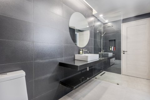 Chalet de 4 dormitorios en Pa Klok, Tailandia № 153697 - foto 15
