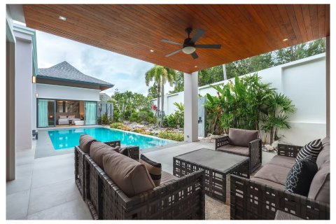 Chalet de 3 dormitorios en Bang Tao, Tailandia № 210010 - foto 17