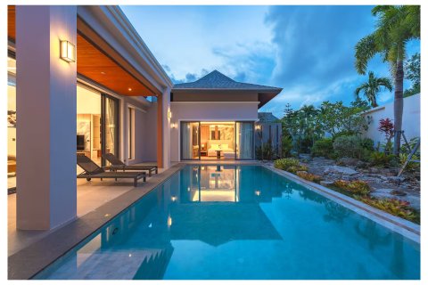 Chalet de 3 dormitorios en Bang Tao, Tailandia № 210010 - foto 16