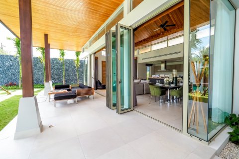 Chalet de 3 dormitorios en Layan Beach, Tailandia № 70391 - foto 12