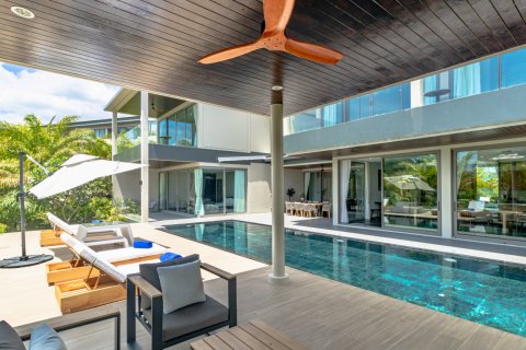 Chalet de 6 dormitorios en Bang Tao, Tailandia № 153695 - foto 6