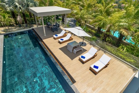 Chalet de 6 dormitorios en Bang Tao, Tailandia № 153695 - foto 4