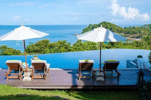There is a massive influx of Europeans in Phuket, Koh Samui and Pattaya