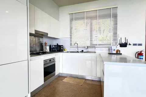 Chalet de 4 dormitorios en Ko Samui, Tailandia № 161527 - foto 11