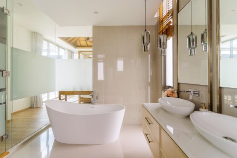 Chalet de 3 dormitorios en Bang Tao, Tailandia № 152467 - foto 10