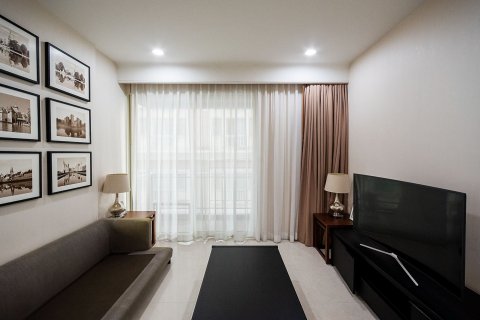 Condominio de 2 dormitorios en Pathum Wan, Bangkok, Tailandia № 163999 - foto 3