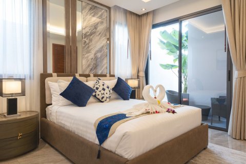 Chalet de 4 dormitorios en Bang Tao, Tailandia № 71768 - foto 9