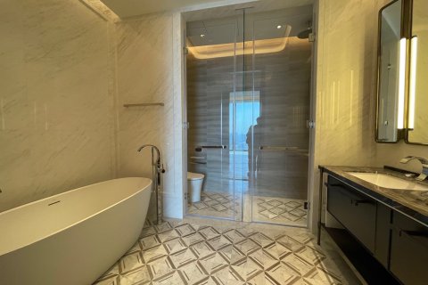 Condominio de 2 dormitorios en Pathum Wan, Bangkok, Tailandia № 163929 - foto 12