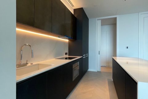 Condominio de 2 dormitorios en Pathum Wan, Bangkok, Tailandia № 163929 - foto 10