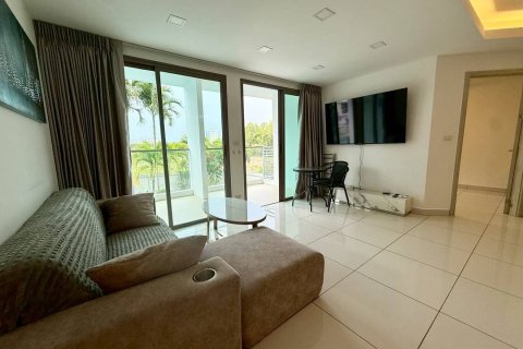 Condominio de 2 dormitorios en Pattaya, Tailandia № 198767 - foto 5