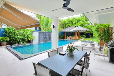 Chalet de 3 dormitorios en Phuket, Tailandia № 210222 - foto 18