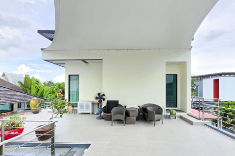 Chalet de 3 dormitorios en Phuket, Tailandia № 210222 - foto 15