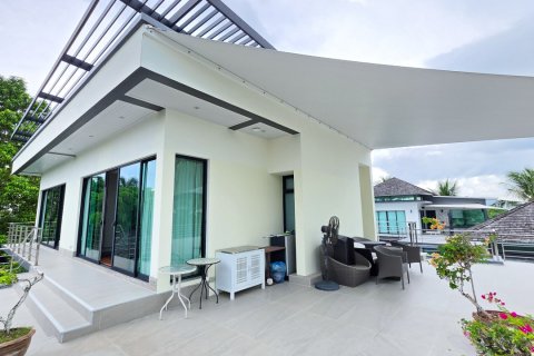 Chalet de 3 dormitorios en Phuket, Tailandia № 210222 - foto 17