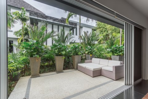 Villa on Layan Beach, Thailand 4 bedrooms № 70701 - photo 20