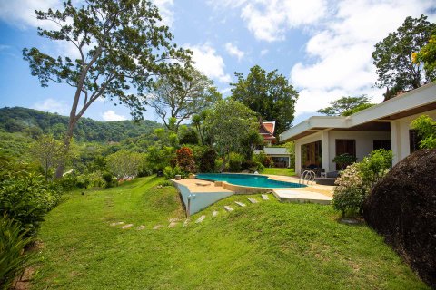 Chalet de 7 dormitorios en Kamala, Tailandia № 153701 - foto 9