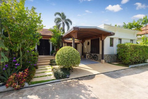 Chalet de 4 dormitorios en Bang Tao, Tailandia № 152573 - foto 9