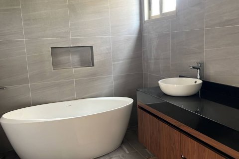 Propiedad 500 m2 en Talat Yai, Tailandia № 135315 - foto 5