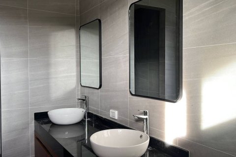 Propiedad 500 m2 en Talat Yai, Tailandia № 135315 - foto 4