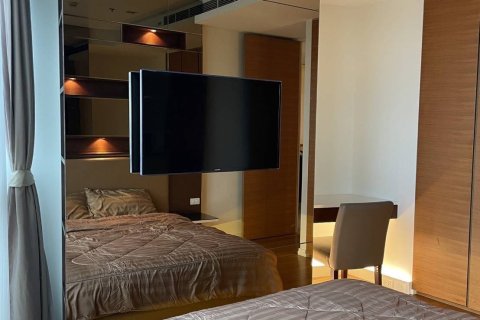 Condominio de 2 dormitorios en Khlong San, Bangkok, Tailandia № 168003 - foto 11